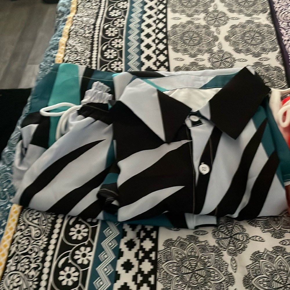 Four casual shorts set